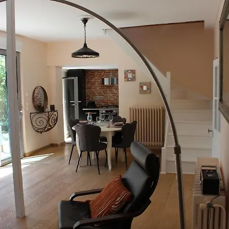 Charmante Maison De Avec Jardin Quartier Prebendes *