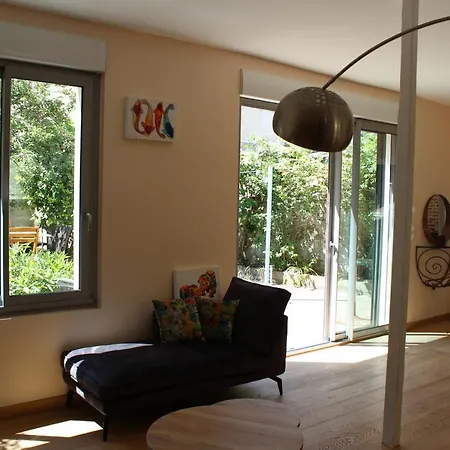 Charmante Maison De Avec Jardin Quartier Prebendes *