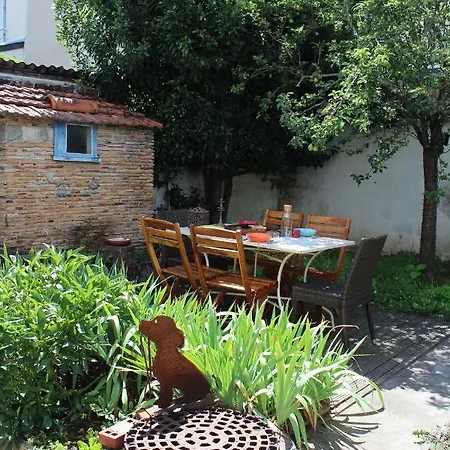 Charmante Maison De Avec Jardin Quartier Prebendes *