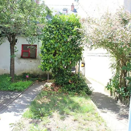 Charmante Maison De Avec Jardin Quartier Prebendes トゥール