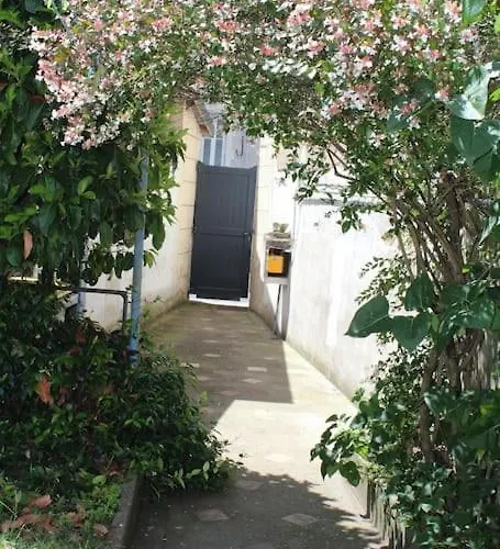 Charmante Maison De Avec Jardin Quartier Prebendes * تور