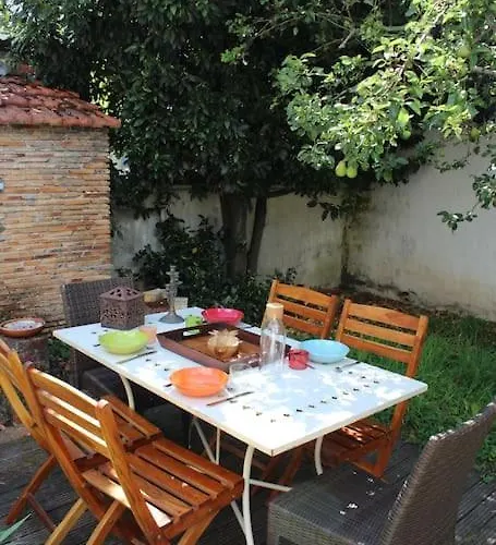 Charmante Maison De Avec Jardin Quartier Prebendes