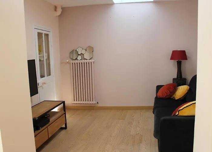 Апартаменты Charmante Maison De Avec Jardin Quartier Prebendes