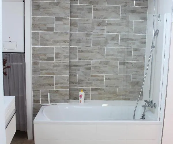 Charmante Maison De Avec Jardin Quartier Prebendes Тур